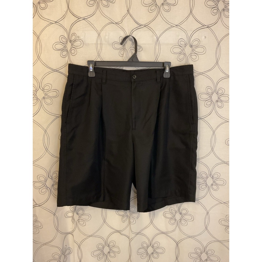 Men's Dockers Golf Black Pleated Shorts Pockets Size 36